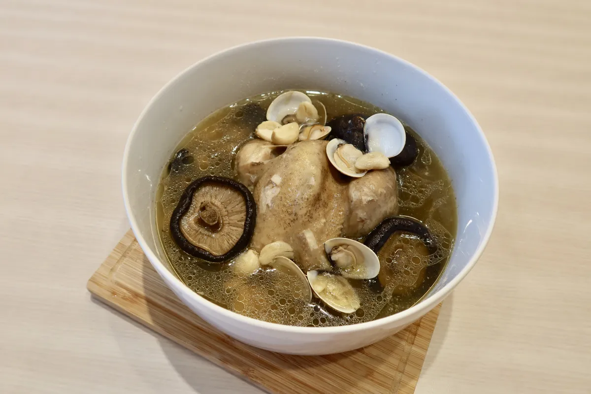 【THOMSON智能壓力鍋】蒜頭蛤蜊雞湯