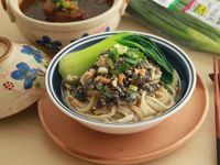 香辣皮蛋乾拌麵 小七食堂