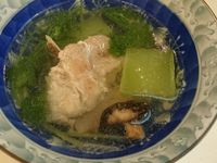 燉菜心香菇排骨湯