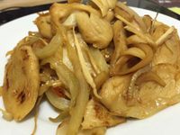 酸菜炒麵腸