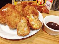 咖哩可樂餅