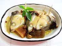 蔭鳳梨悶魚頭