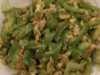 超下飯的*青椒炒蛋~