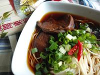 蔥燒牛肉麵─五木拉麵