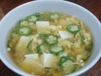 秋葵豆腐味噌湯