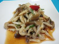 鴻禧菇溫沙拉
