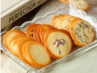 『妞仔。休日好食光』三種風味的薄脆硬餅