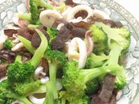 花椰菜炒木耳花枝「味之素品牌」高鮮味精