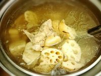 松香豬龍骨蓮藕湯