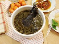 [補湯]燉補何首烏雞湯