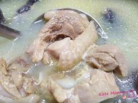 暖身香菇蒜頭雞湯~寶寶版本變身蒜頭雞湯