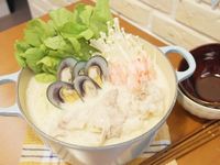 胡麻豆乳鍋 - 湯頭濃郁甘美而不膩!!