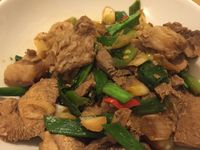 蒜苗炒豬肉