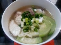 絲瓜鮮魚麵