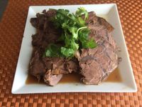 滷牛腱