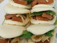 虎咬豬 (刈包)