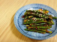 涼拌蒜芯마늘종무침