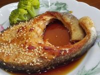 蒲燒鮭魚