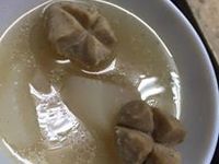 排骨貢丸蘿蔔湯