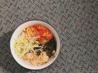 鮭魚泡菜拌飯