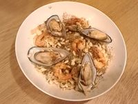 青醬海鮮義大利麵