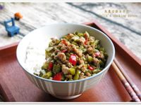 [酸豇豆肉燥蓋飯]鹹辣味重家常菜