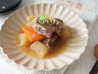 牛肉大根煮物