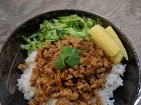 超簡單料理的「古早味滷肉飯」
