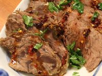 滷牛肉