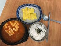 泡菜鍋加蛋捲