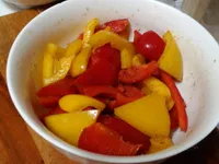 梅粉涼拌彩椒