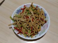干絲炒芹菜