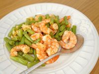 蝦仁炒四季豆。簡易便當菜