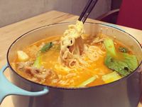 看韓劇吃飽飽-韓式泡菜部隊鍋簡單煮