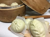酸菜肉包子