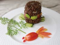 青蔬香腸仙草拌飯