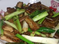 蔥爆滷肥腸