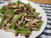 樹子炒鴻喜菇+四季豆。便當菜料理