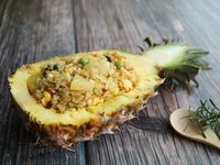 南洋風「黃金鳳梨咖哩時蔬炒飯」