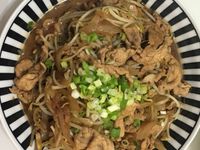 炒豬肉綠豆芽