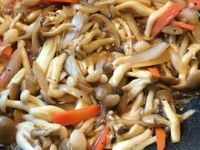鰹魚風味炒雙色菇
