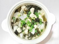 🍲味噌白蘿蔔鴻禧菇豆腐湯。