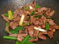 不辣的蔥爆牛肉