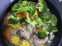 燦坤右昌店～五色蔬菜雞肉湯