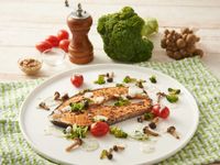 香料鮭魚排附芥末優格醬