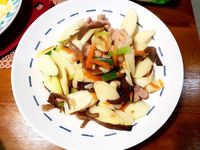 雞肉炒筊白筍