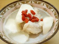 【趁熱品嚐】山藥腳筋湯