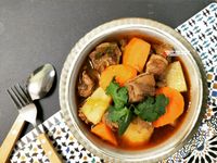 滷牛腩