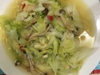 清炒高麗菜菇