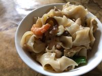 炒寬版麵